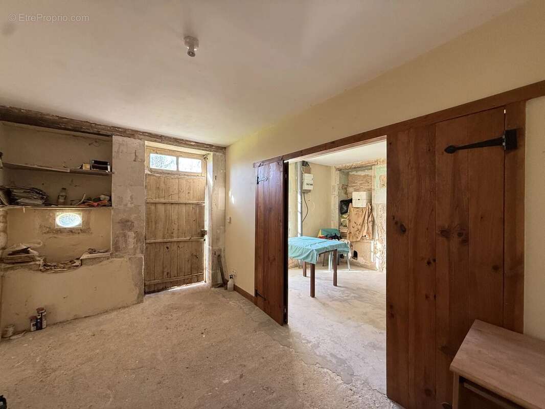 Maison à SAINT-MARTIN-DU-CLOCHER