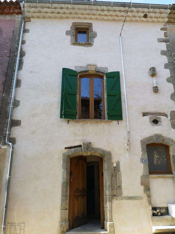 Maison à MONTPEYROUX