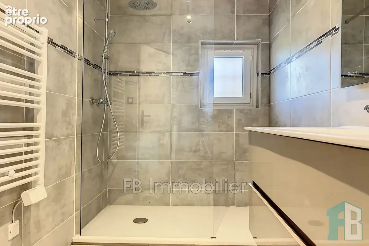 Maison 4 pièces 106 m² à vendre à Eyguieres (13430) - photo 8
