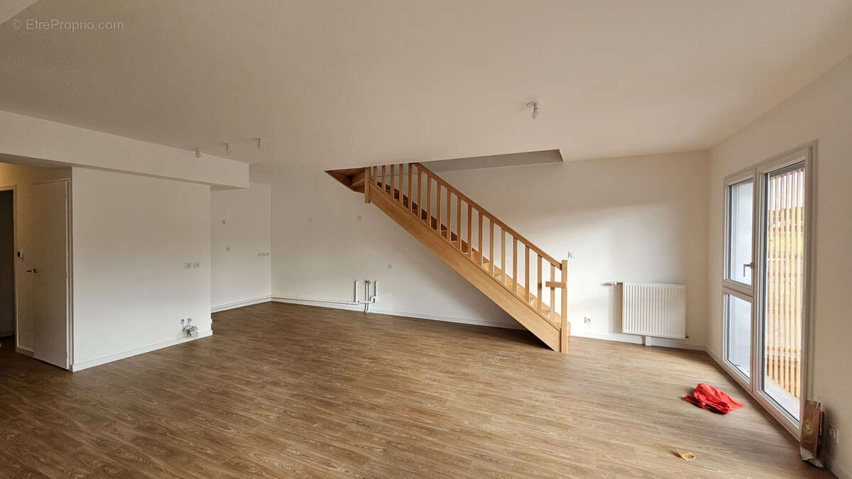 Appartement à ORGERES