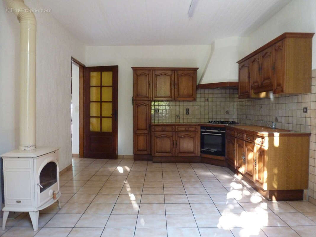 Maison à MONCRABEAU