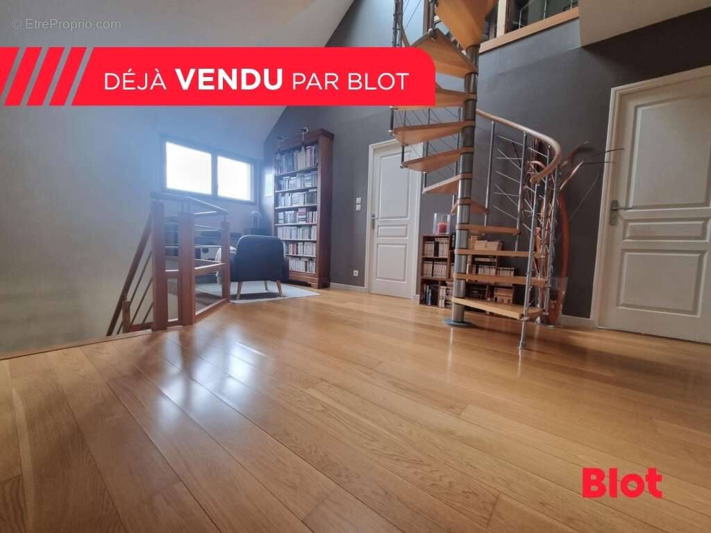 Maison 230 m² à Pace  - photo 6