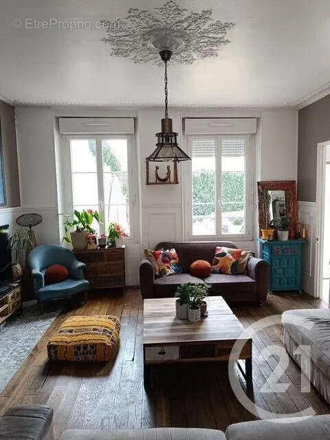 Maison 206 m² à Acy-En-Multien  - photo 7