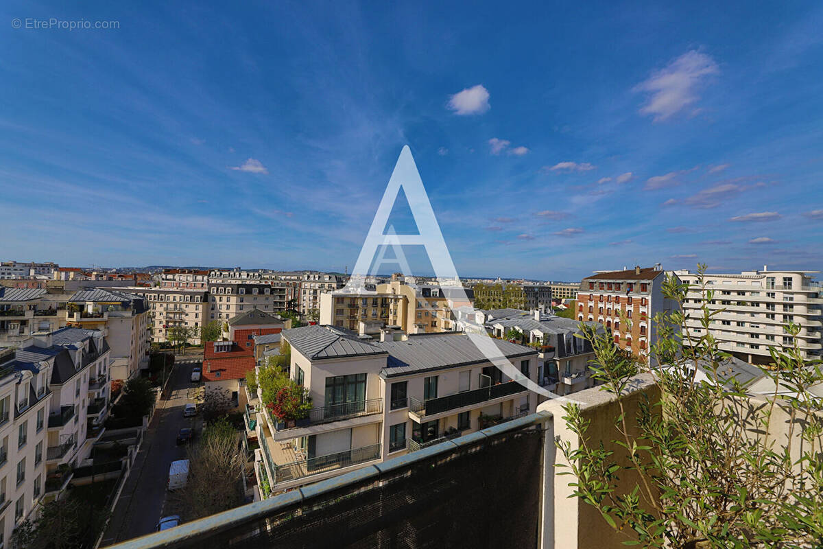 Appartement à COURBEVOIE