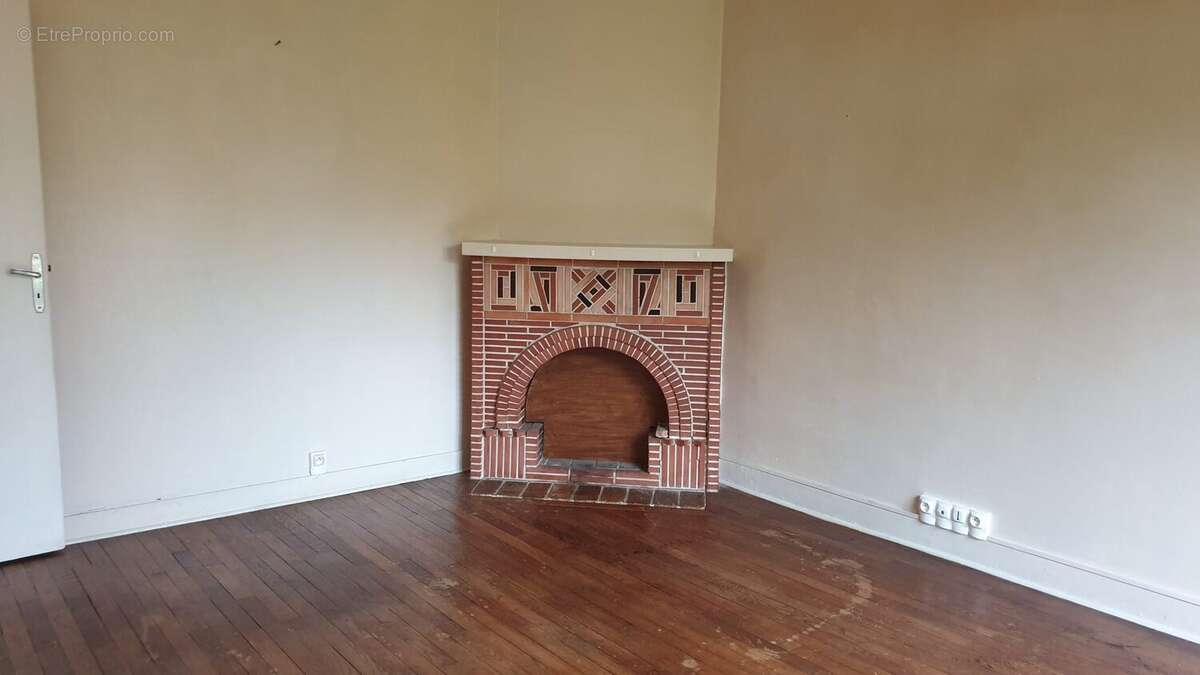 Maison à CHATEAUNEUF-LA-FORET