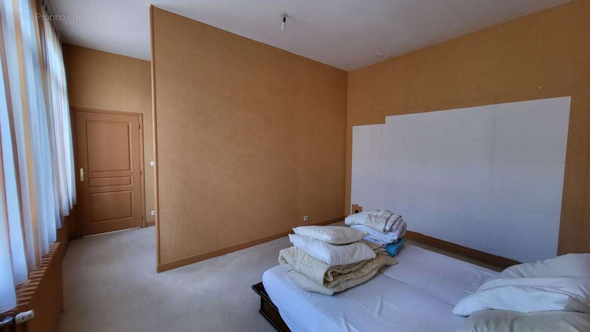 Maison à SAINT-QUENTIN