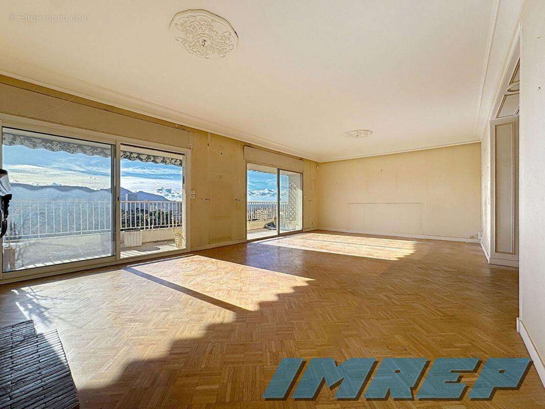Appartement à MARSEILLE-9E