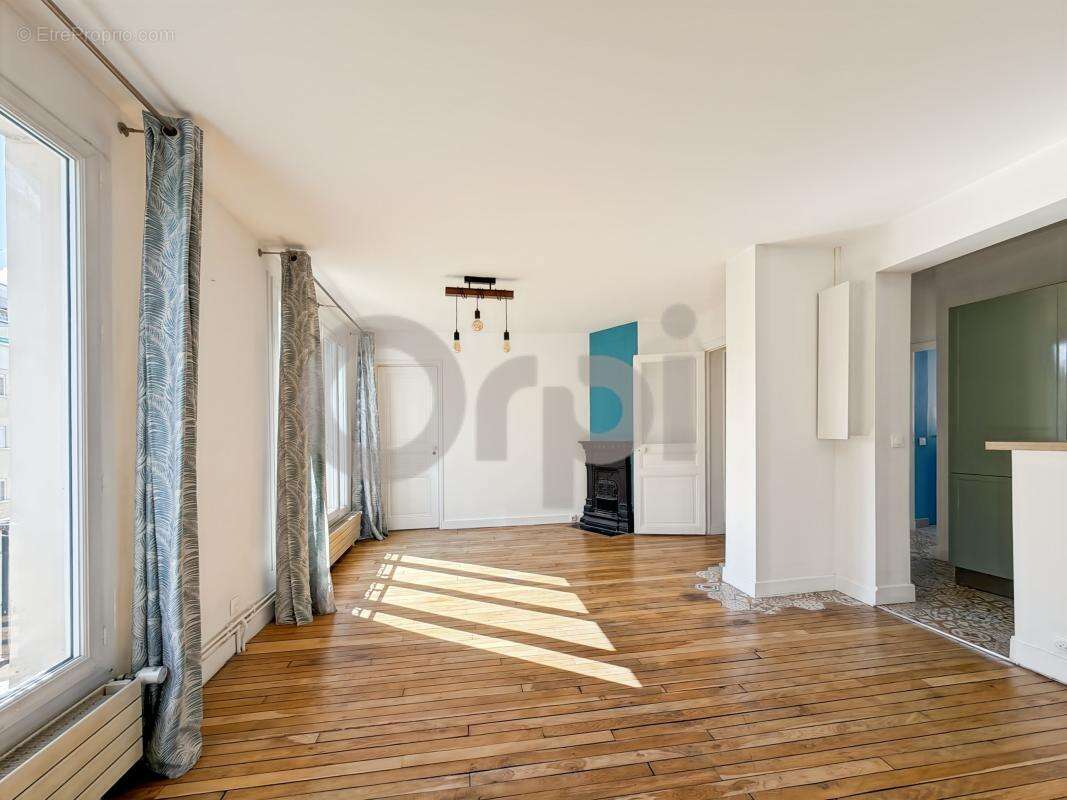 Appartement à PARIS-20E