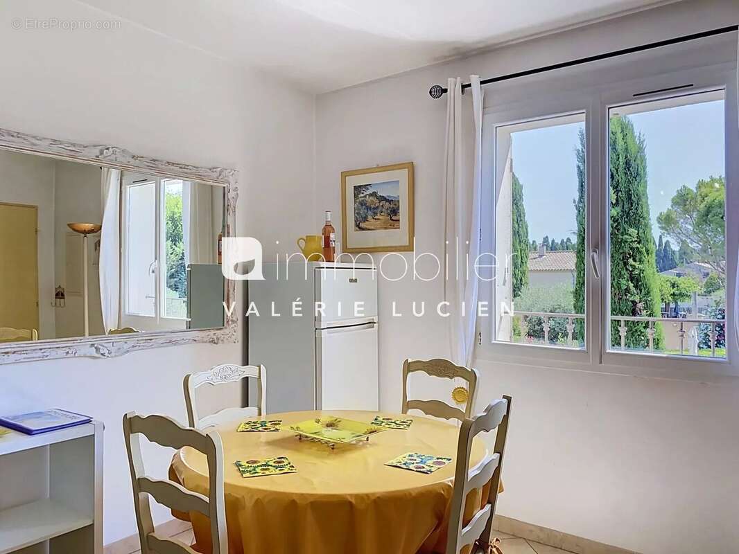 Appartement lumineux avec vue sur la piscine dans une résidence sécurisée - photo 6