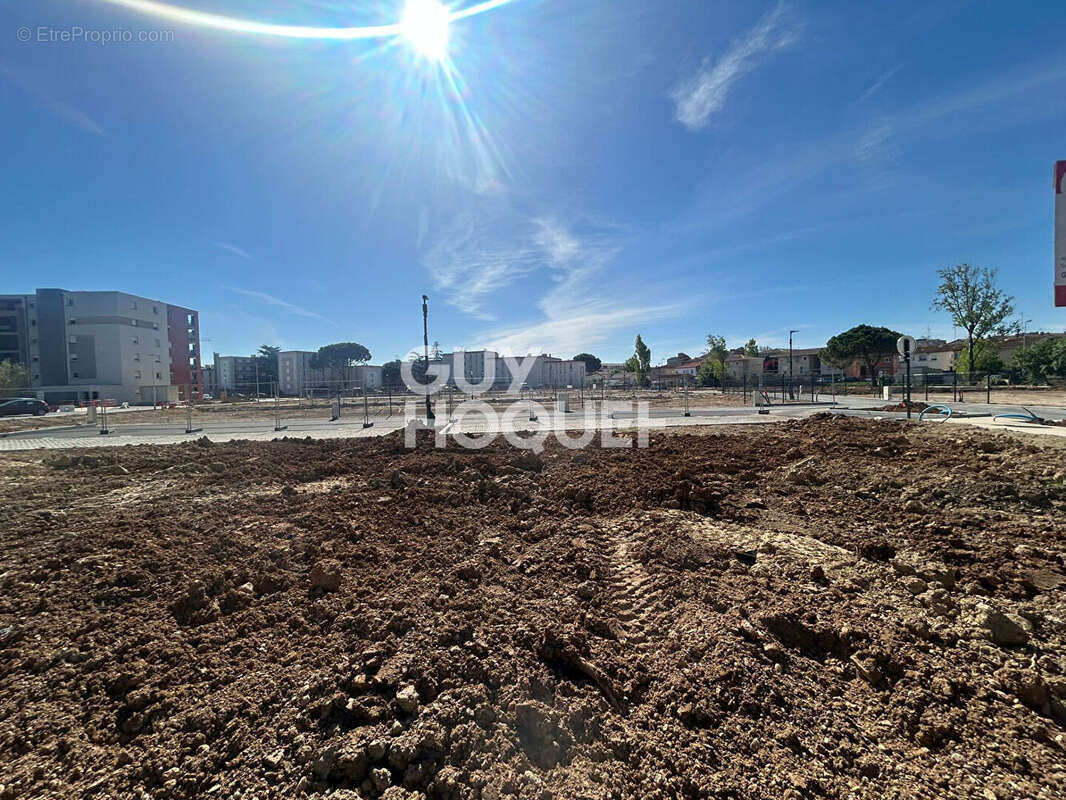 Terrain à NARBONNE