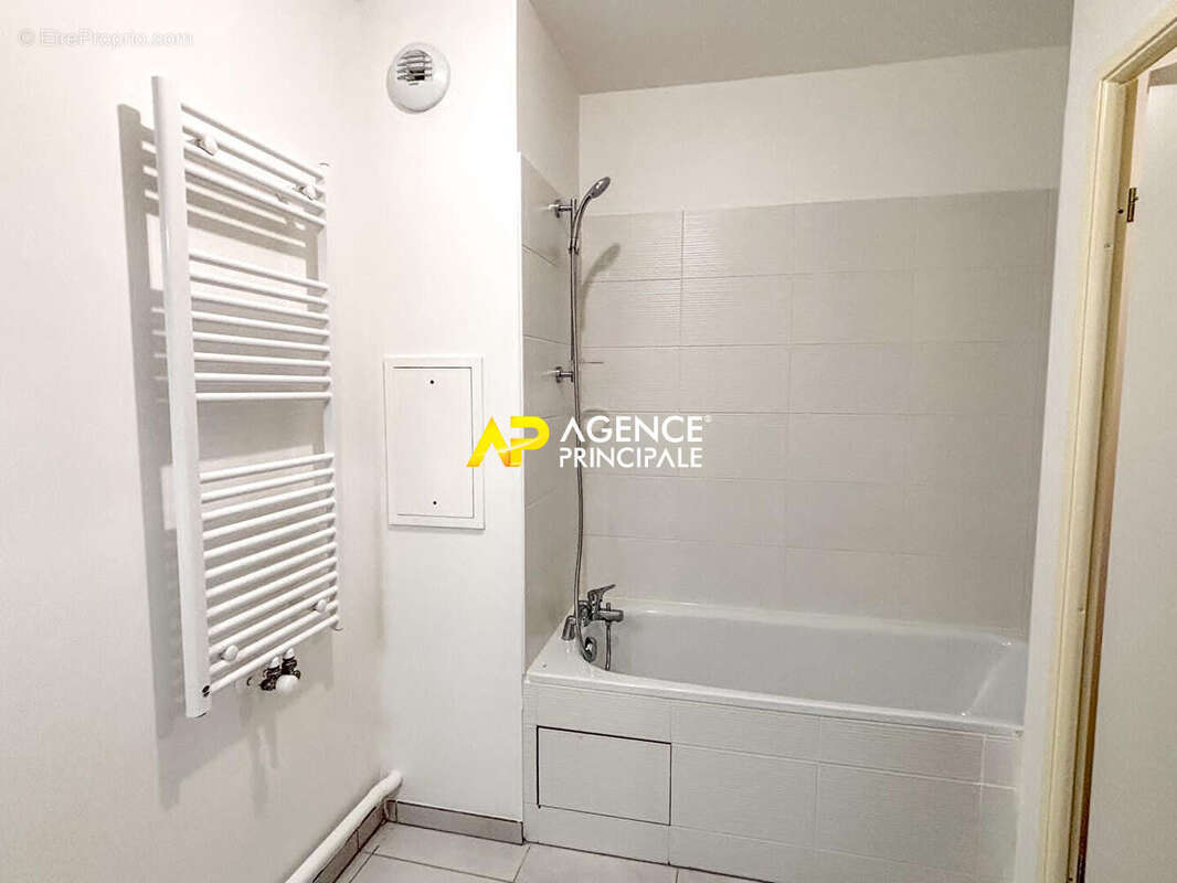 Appartement à SARTROUVILLE