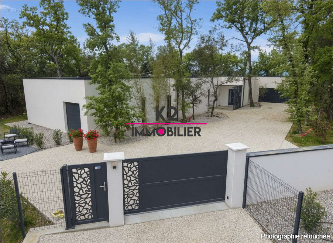 Maison à MONTELIMAR