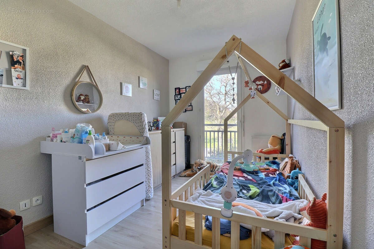 Appartement à SAINT-QUENTIN-DE-BARON