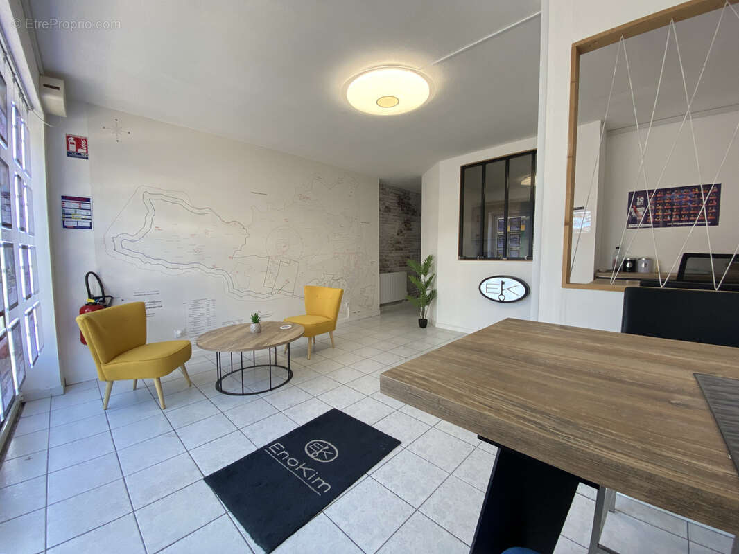 Maison à MOUTIERS-LES-MAUXFAITS