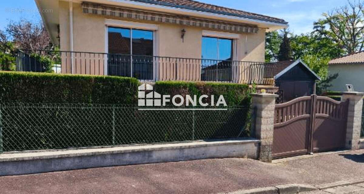 Maison à FEYTIAT