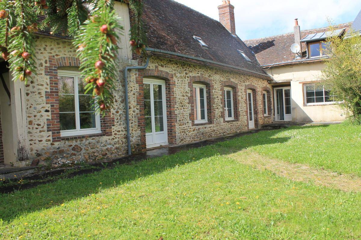 Maison à BAILLEAU-L'EVEQUE