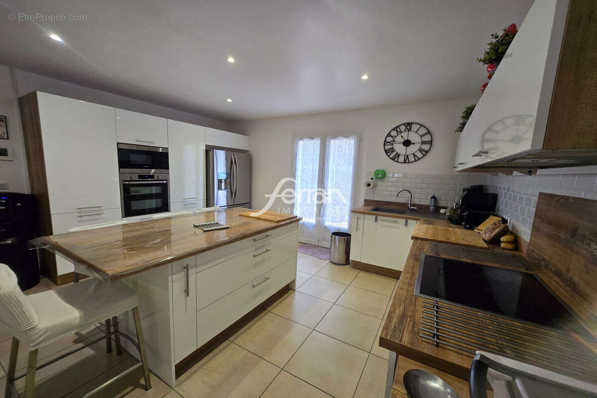 Maison à VILLECROZE