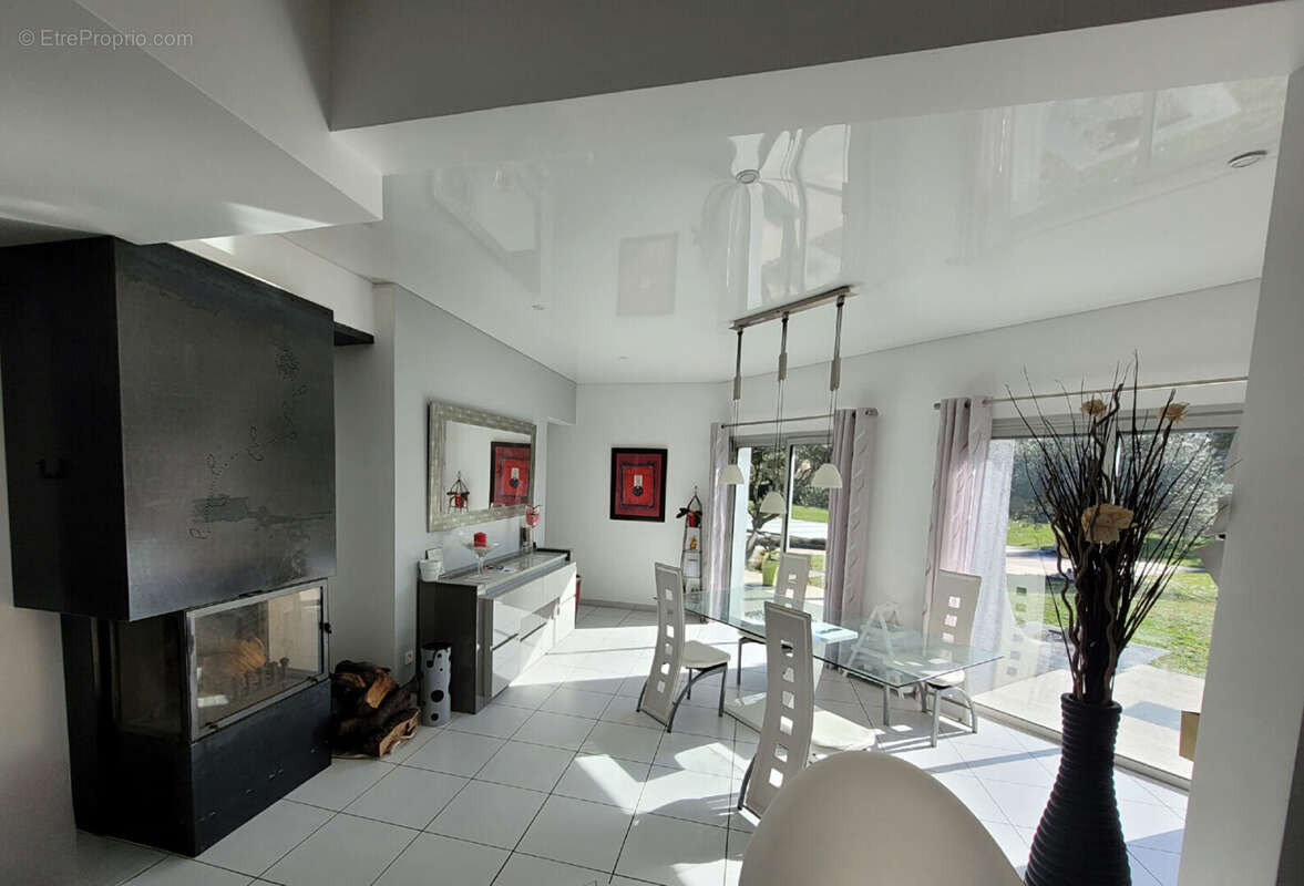 Maison à BOURG-DE-PEAGE