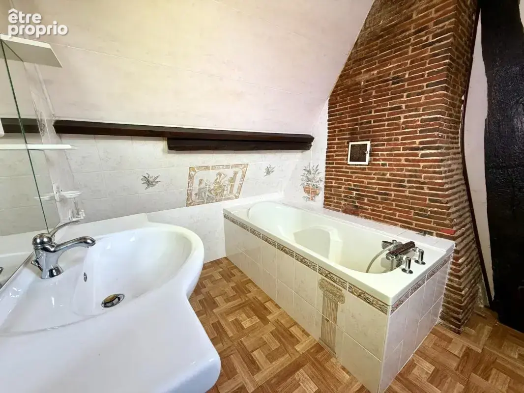 Maison à colombages – Dépendances – Terrain de 7 350 m² – CORDEBUGLE (14100) - photo 11