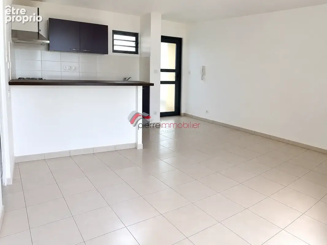 À vendre en exclusivité   saint-pierre front de mer   t3 avec vue mer et double parking - photo 2