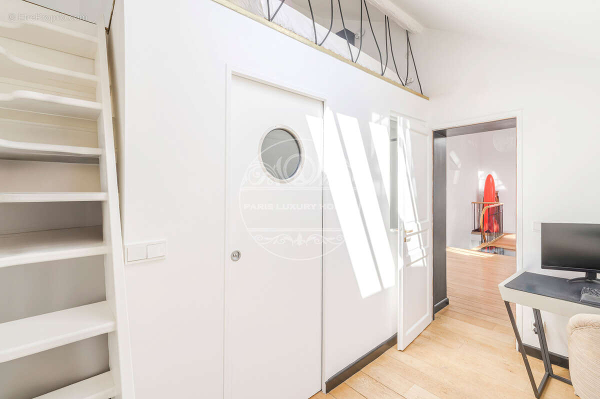 Appartement à PARIS-2E