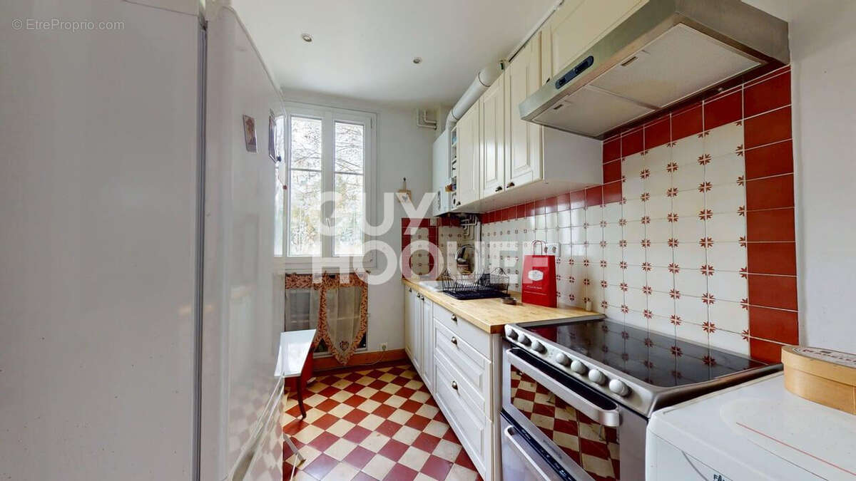 Appartement à AUBERVILLIERS