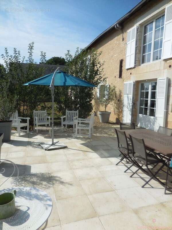 Maison à SAINTE-RADEGONDE