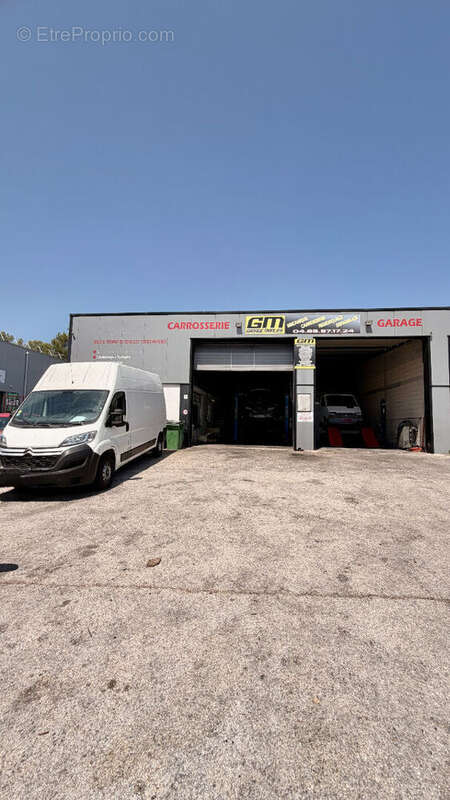A vendre fonds de commerce garage mécanique carrosserie clés en main clientèle fidèle contrats flottes entreprises situe zone in - photo 3