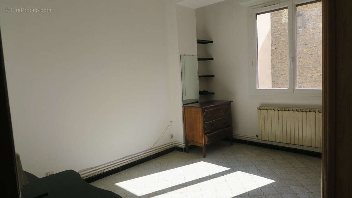 Appartement à MARSEILLE-4E