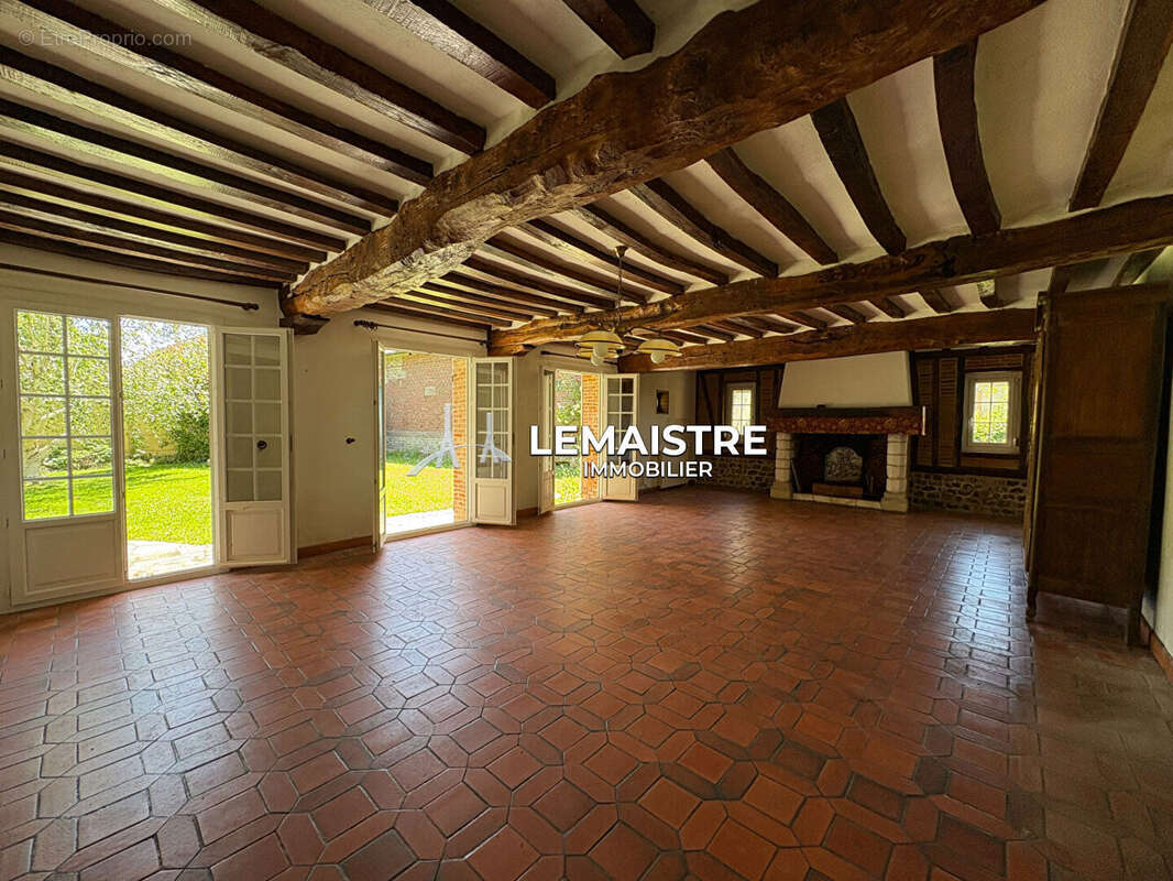 Maison à vendre - Bréauté - 156 m² - 3 chambres - Dépendance - Terrain 1100 m² - photo 2