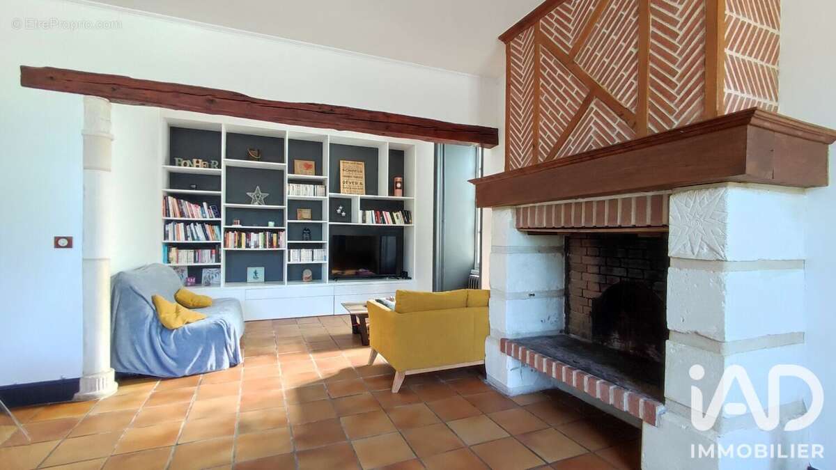 Photo 3