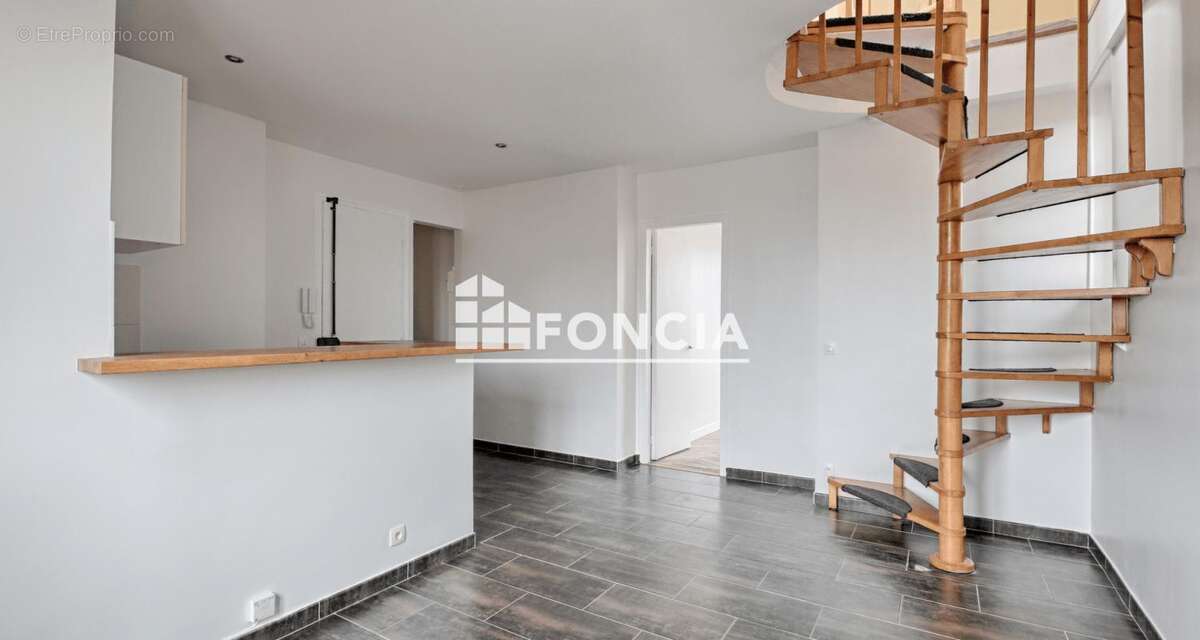 Appartement à MONTROUGE