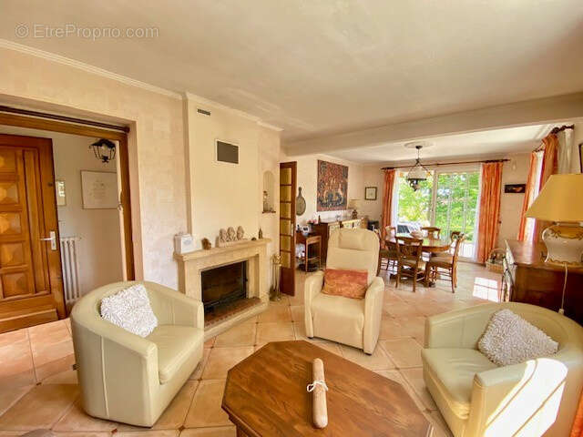 Maison à THOIRY