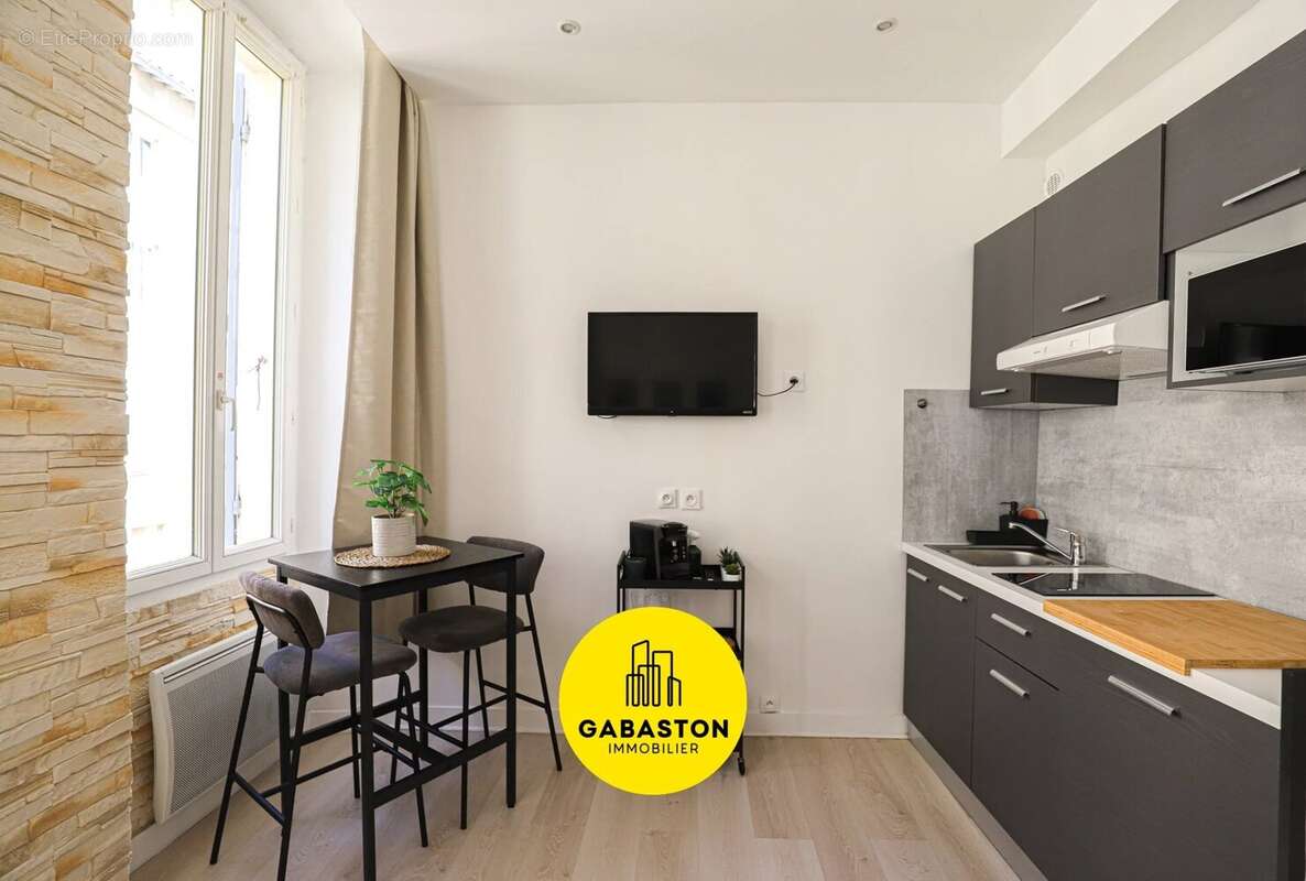 Appartement à MARSEILLE-1E