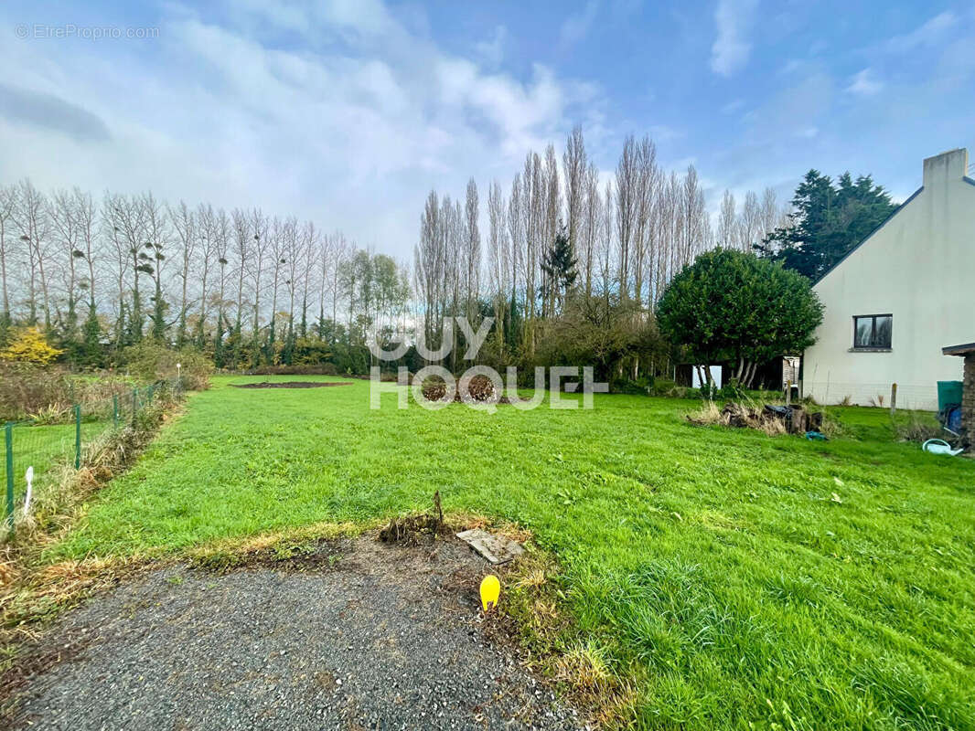 Terrain à DOL-DE-BRETAGNE