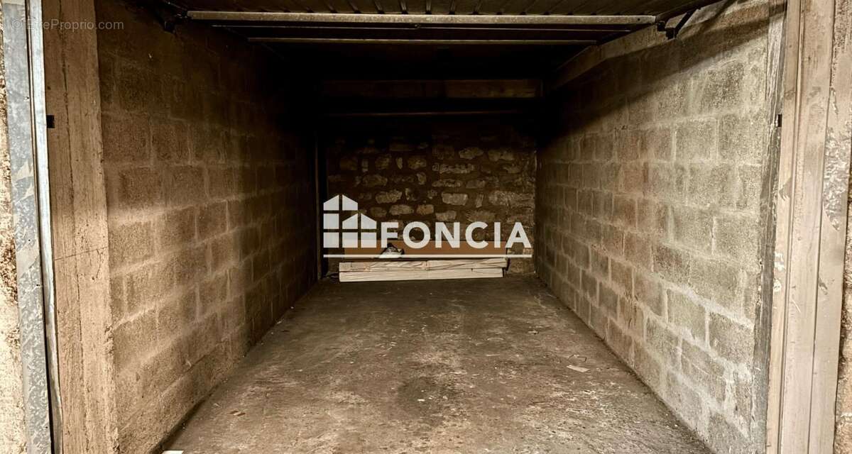 Parking à PARIS-14E