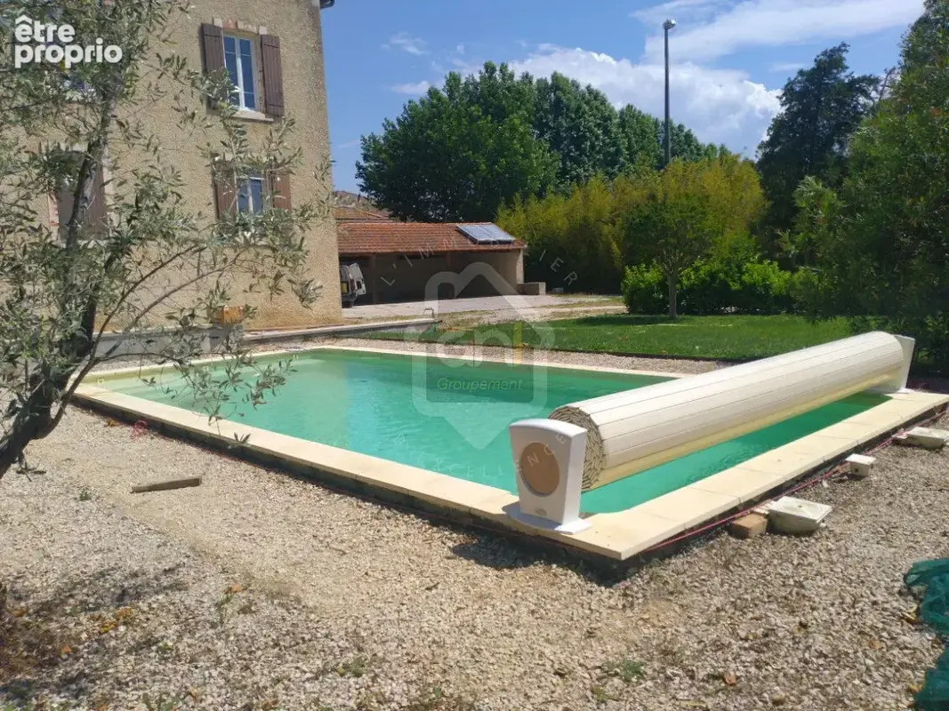 SARRIANS Villa avec piscine sur 1106 m² de terrain - photo 3