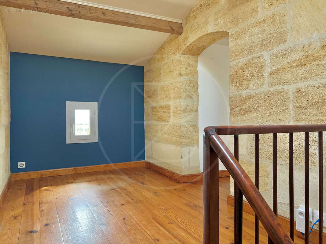 Maison à SAINT-EMILION