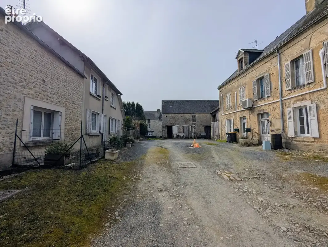 Cour commune