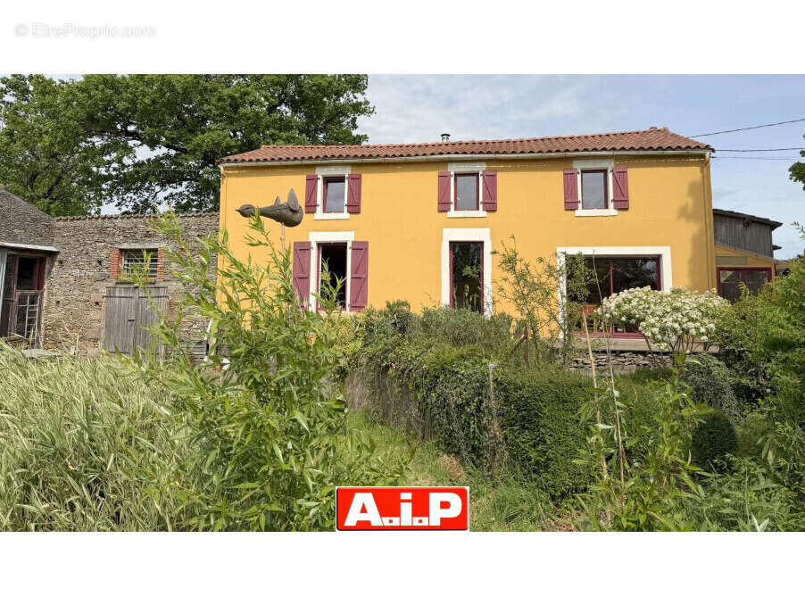 Maison à BREUIL-BARRET