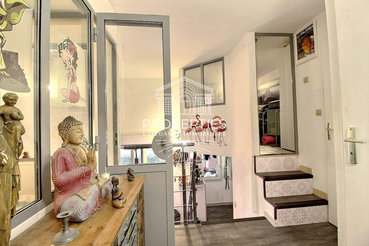 Appartement à LA LONDE-LES-MAURES