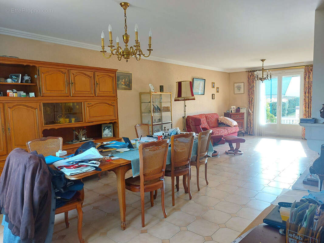 Maison à SAINT-DOULCHARD