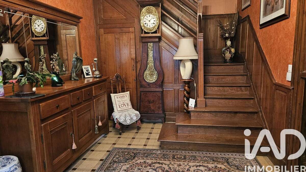 Maison 228 m² à Souvigne  - photo 2