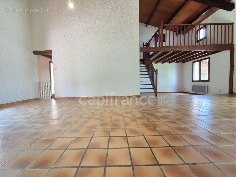 Maison à MESCHERS-SUR-GIRONDE