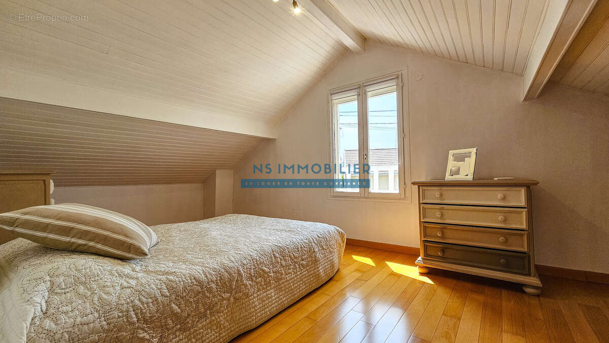 Maison à HOUILLES