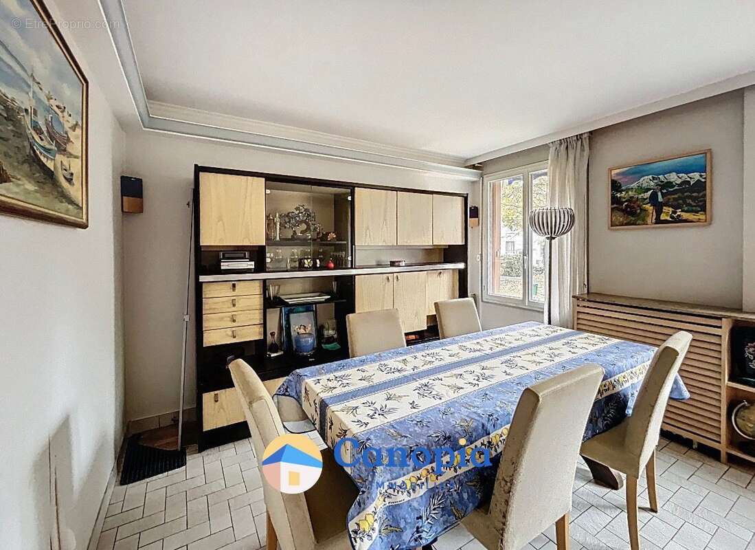 Appartement à CHEVILLY-LARUE