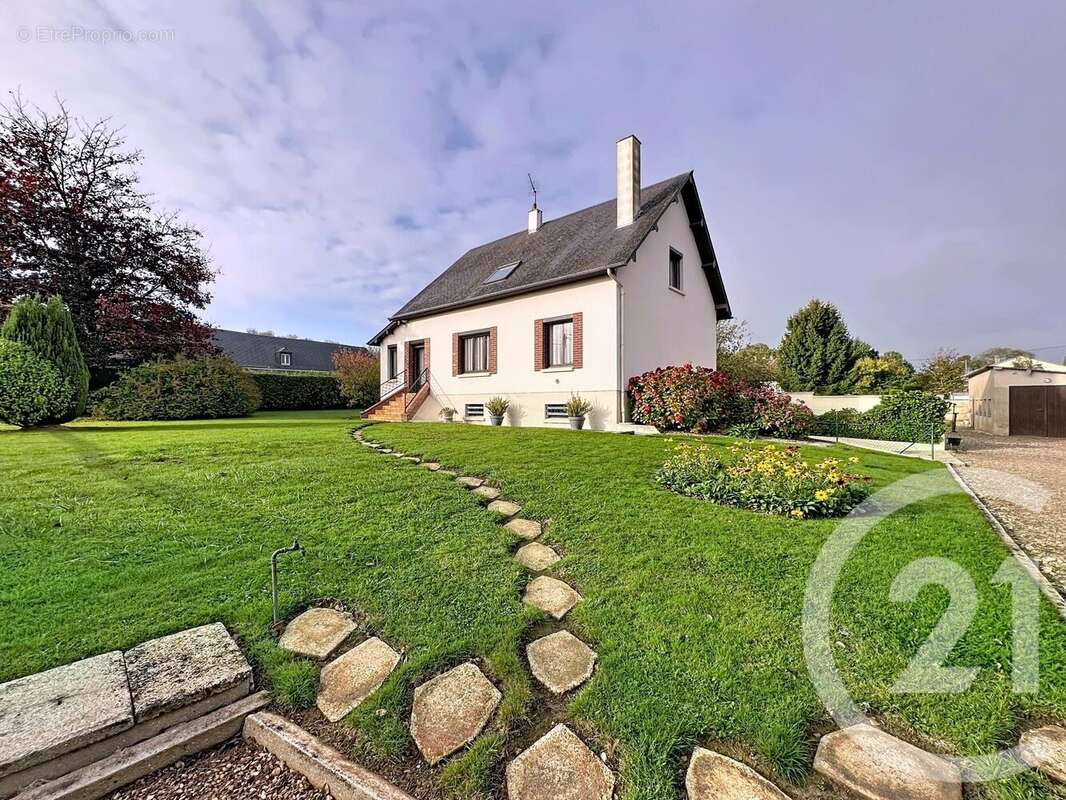 Maison à BOISSEY-LE-CHATEL