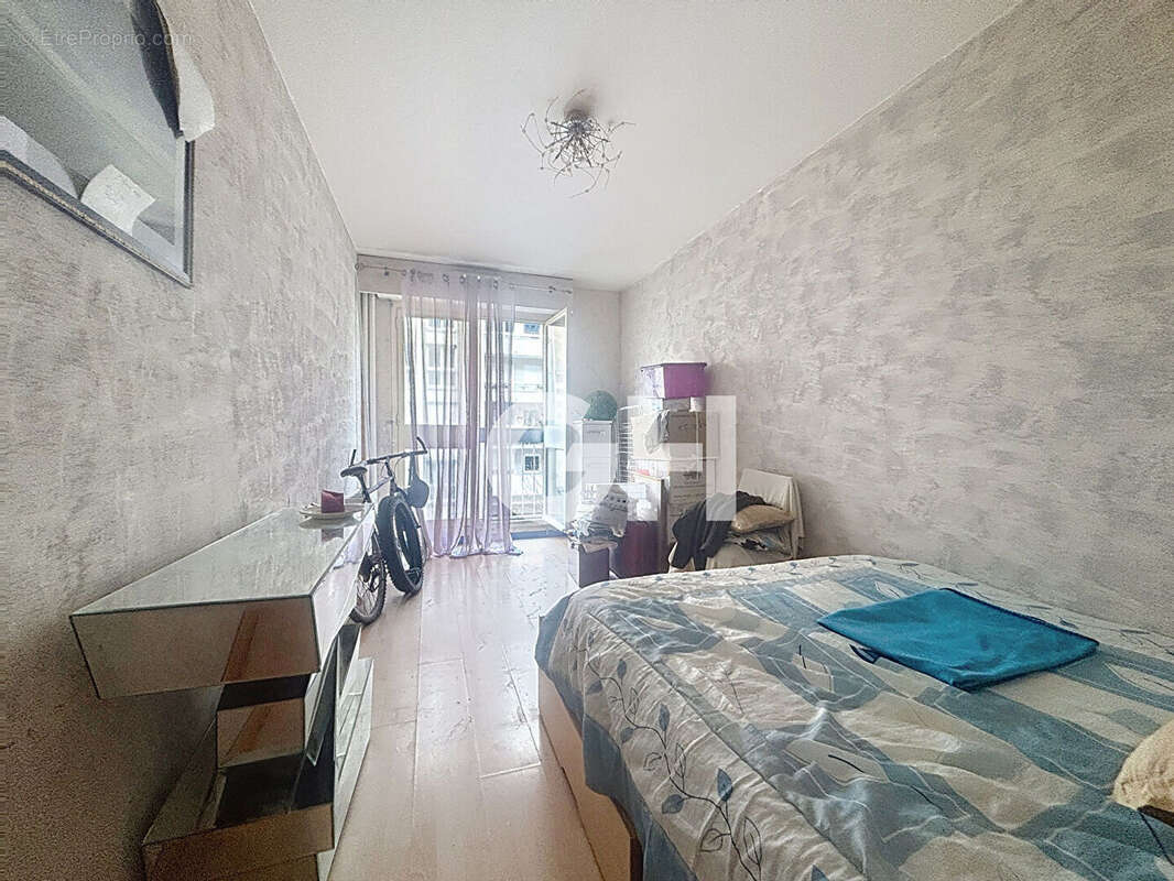 Appartement à PARIS-19E
