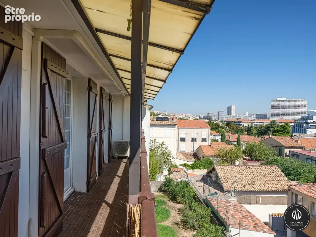Marseille 8e – Saint-Anne - T2 rénové avec grand balcon et vue dégagé - photo 4
