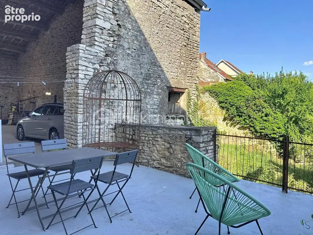 Maison en pierre avec grange et fort potentiel - photo 2